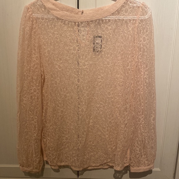 Brand New RW&Co pink lace blouse size medium. - Picture 3 of 3